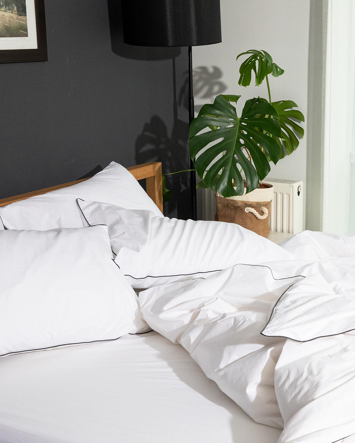 Classic Percale - Core Bedding Set - White with Anthracite Piped Edge