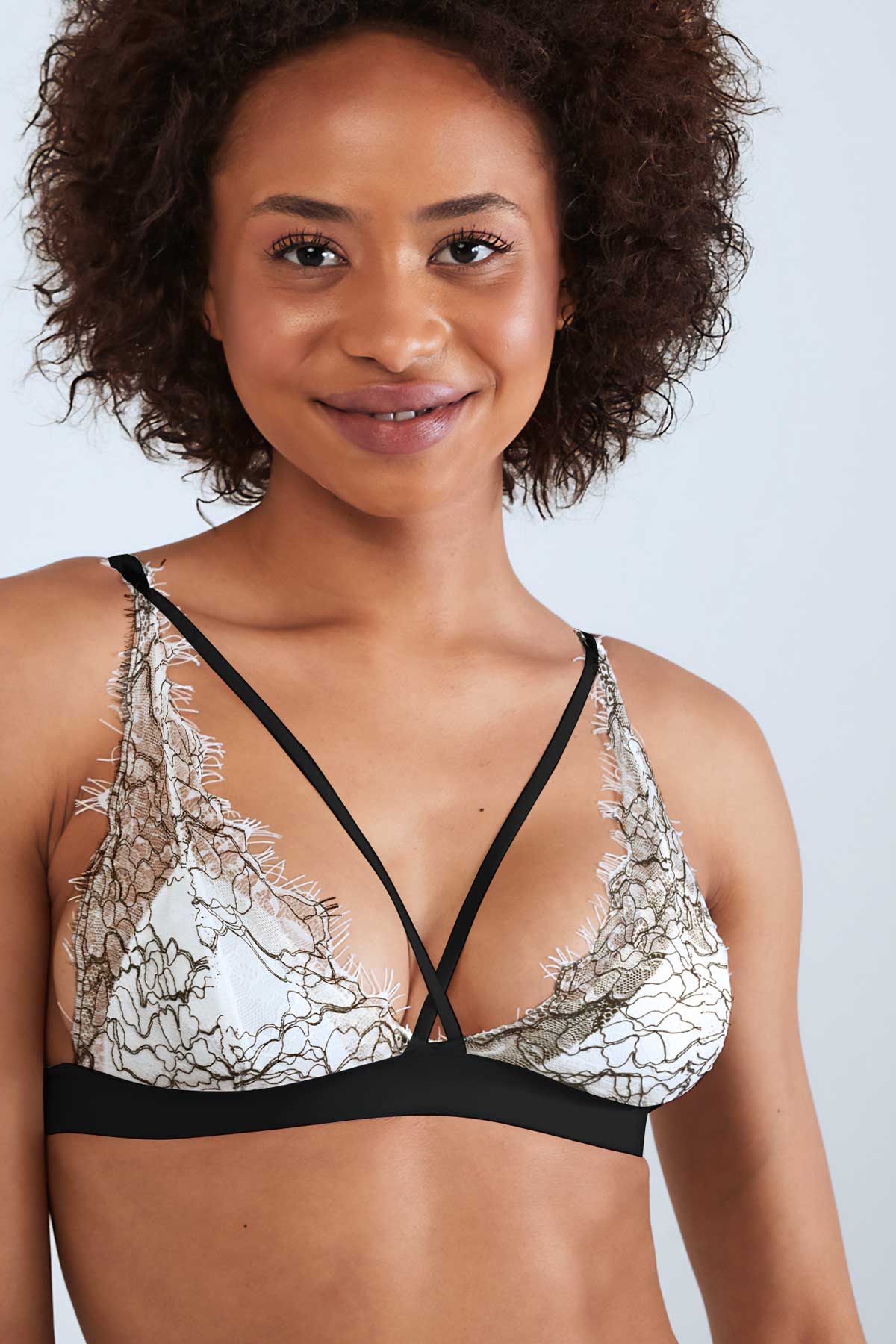 Cross Strap Lined Triangle Lace Bra Black&White