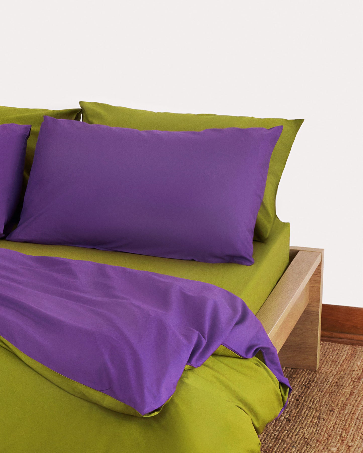 Reversible Sateen Bedding Set - Purple & Green