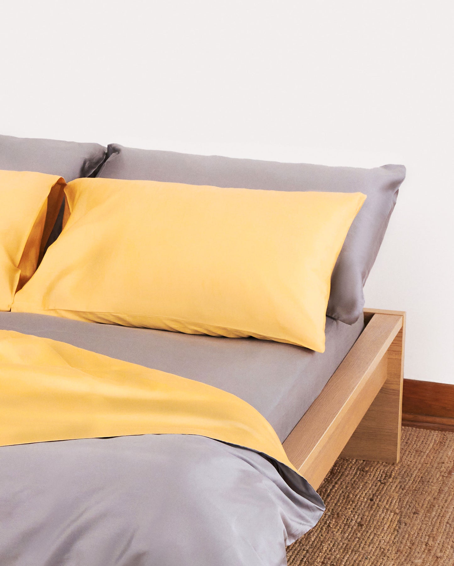 Reversible Sateen Bedding Set - Yellow & Dove Grey