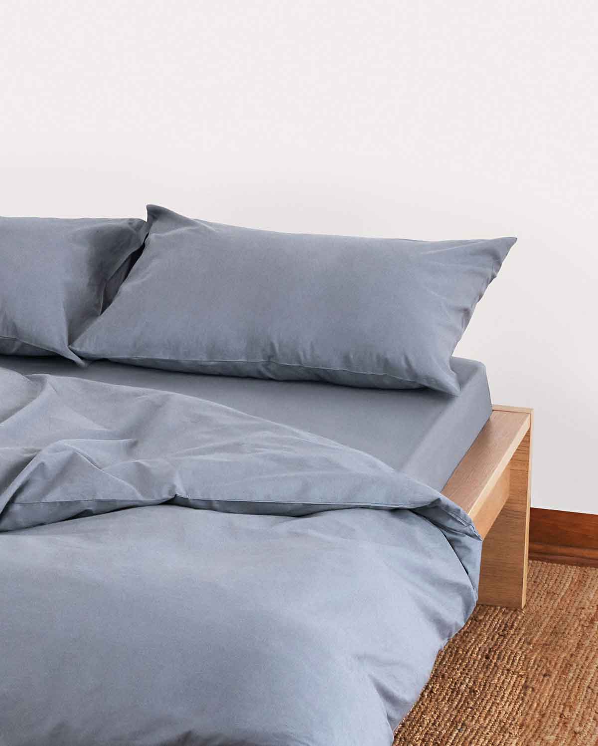 Classic Percale - Core Bedding Set - Dark Grey