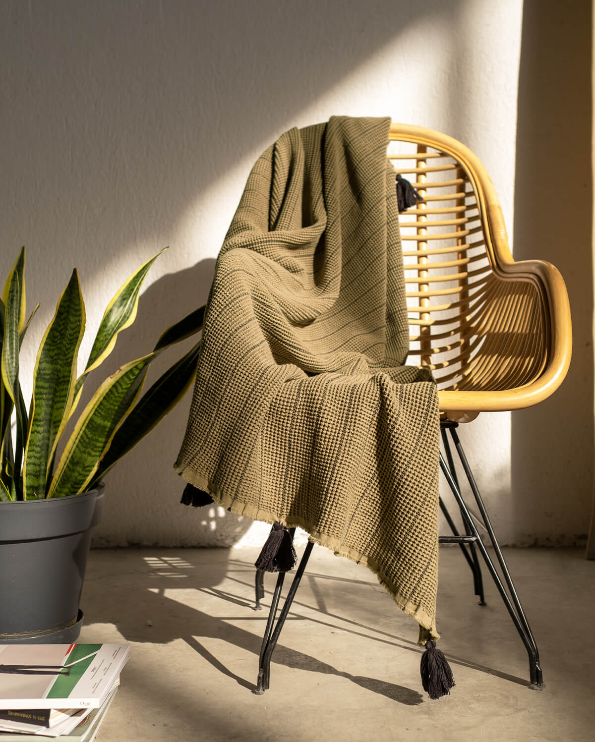 Buhur Cotton Throw  -Timber & Black