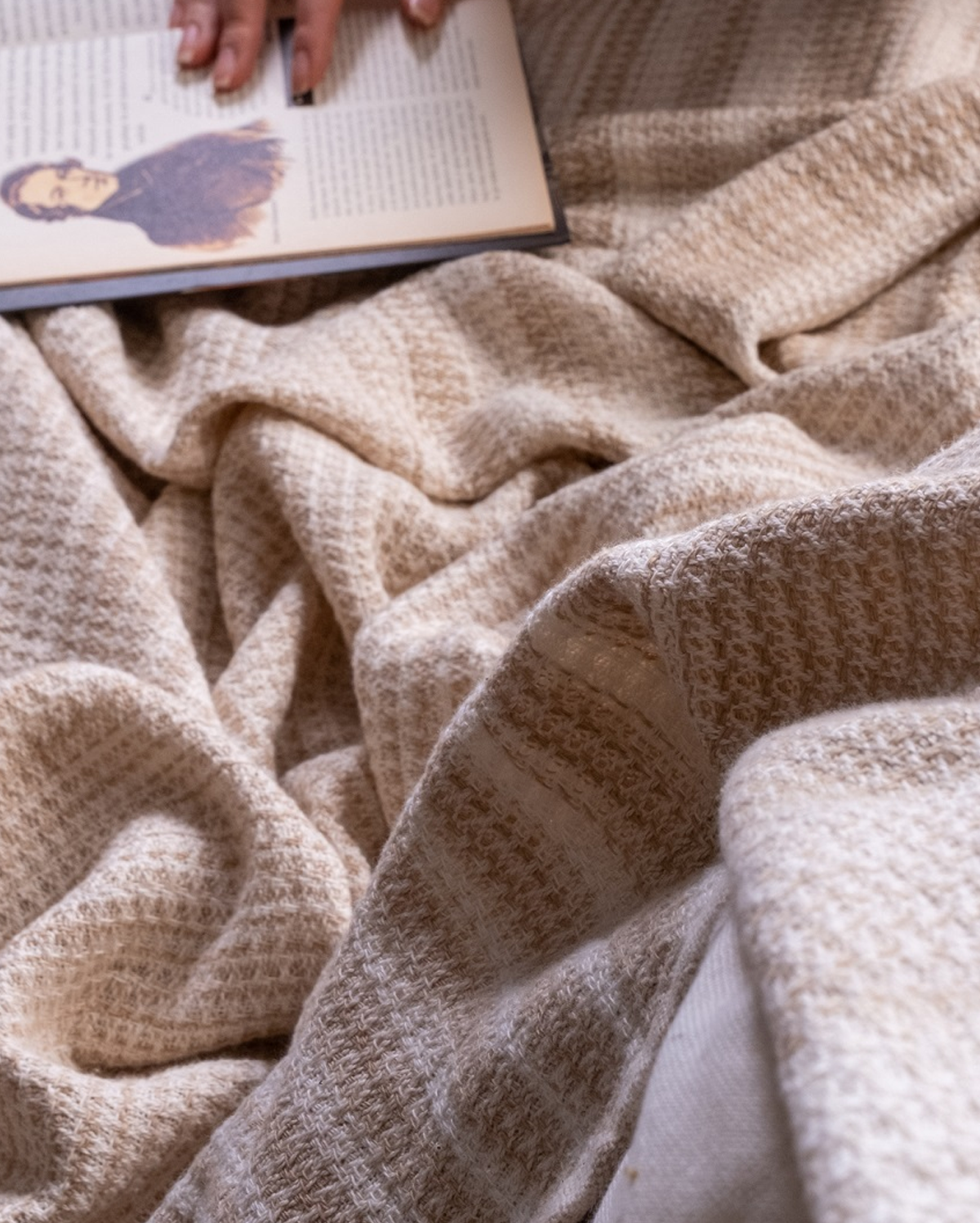 Cotton Desert Sand Blanket Set- White & Beige