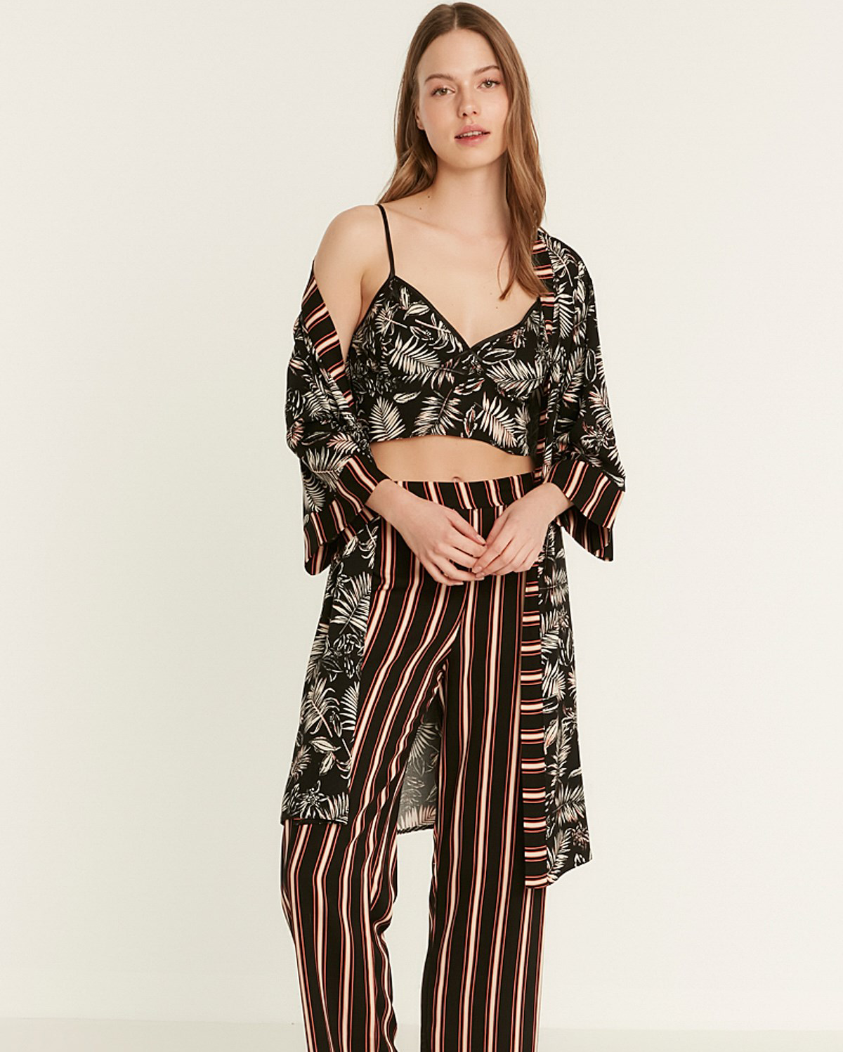 Flower Printed Pyjama Set with Dressing Gown - Black