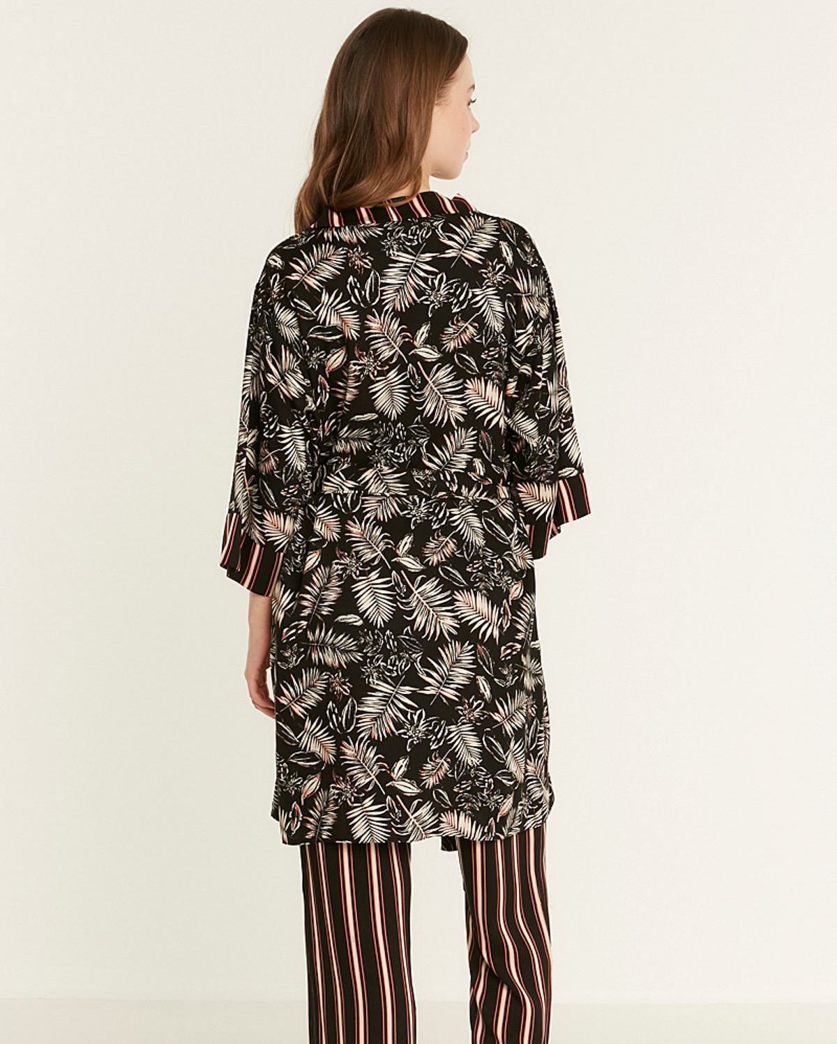 Flower Printed Pyjama Set with Dressing Gown - Black