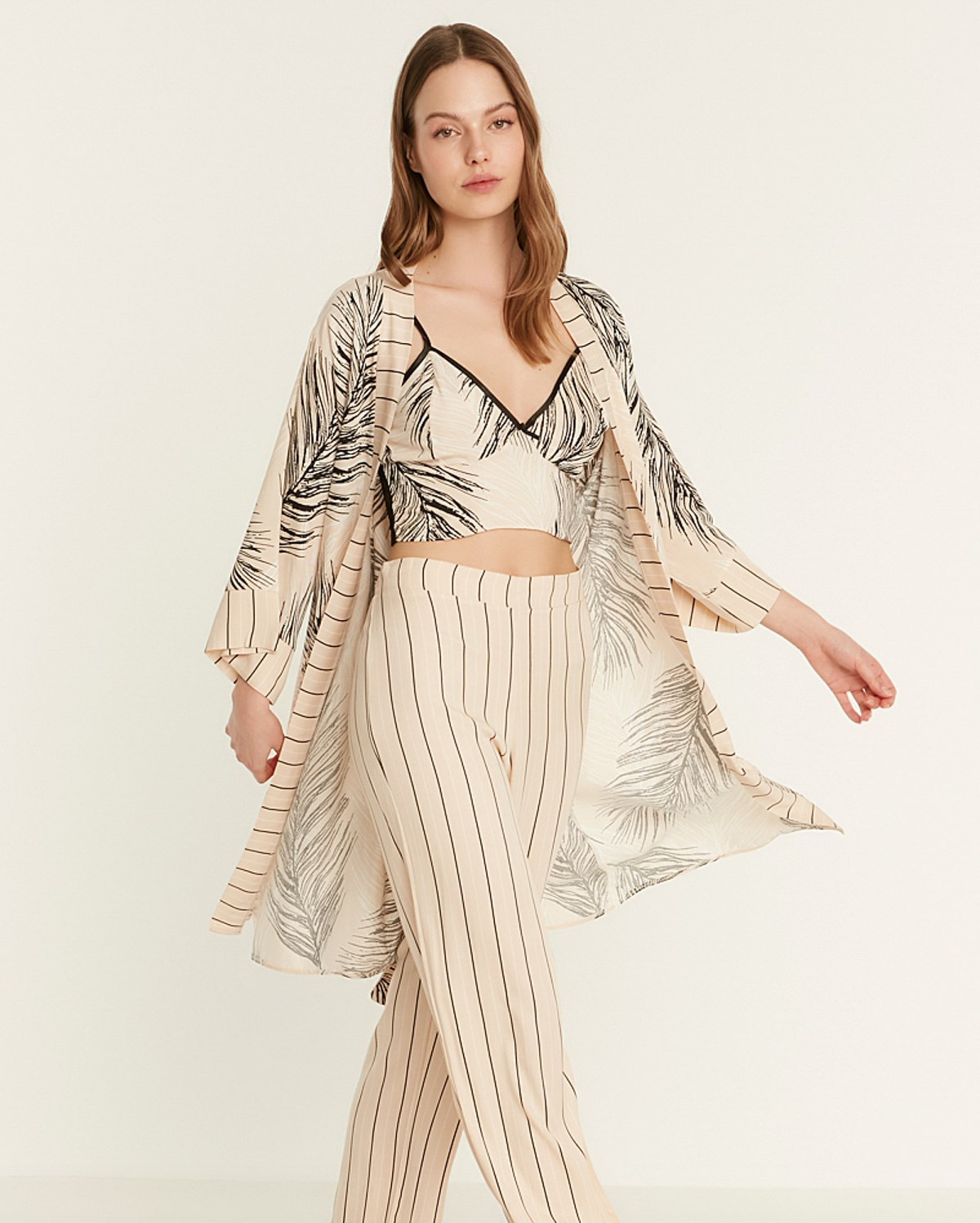 Leaf Printed Pyjama Set with Dressing Gown - Cream