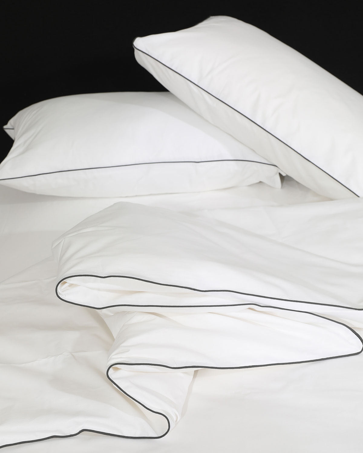 Classic Percale Duvet Cover- White with Anthracite Piped Edge